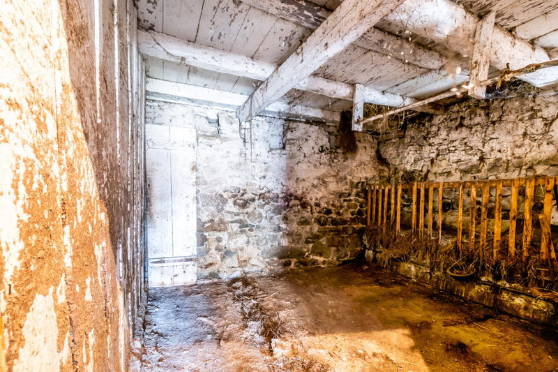 Ferme - 710 m² - 4 pièces