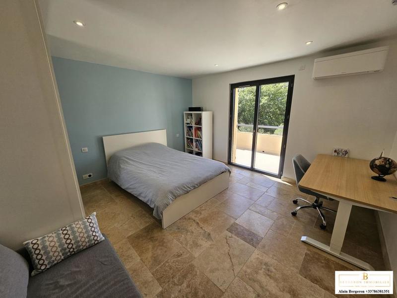 Maison - 185 m² - 5 pièces