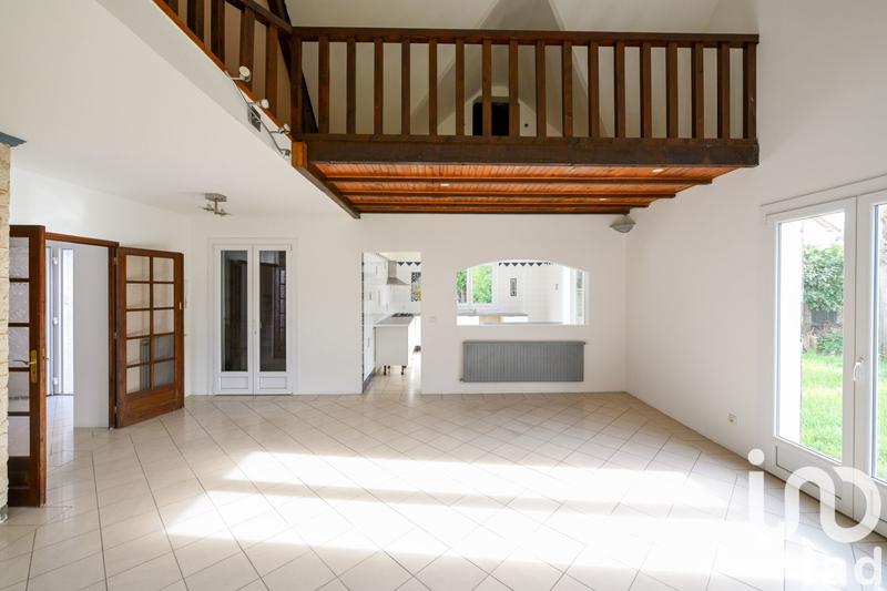 Maison - 230 m² - 5 pièces