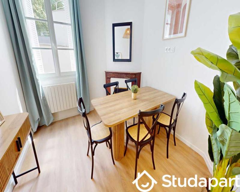 Chambre - 60 m² - 1 pièce