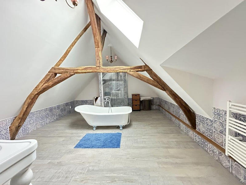 Maison - 161 m² - 6 pièces