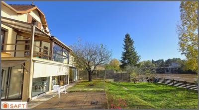 Maison - 200 m² - 9 pièces