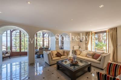 Appartement - 230 m² - 6 pièces