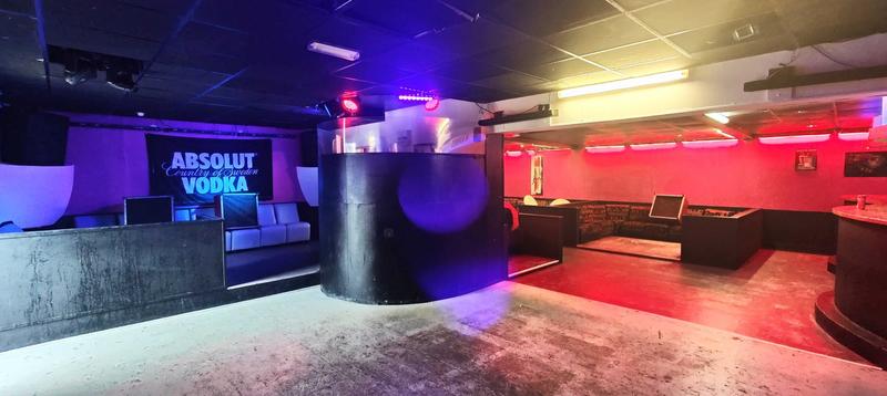 Maison - 328 m² - 9 pièces