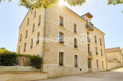 Appartement - 100 m² - 5 pièces