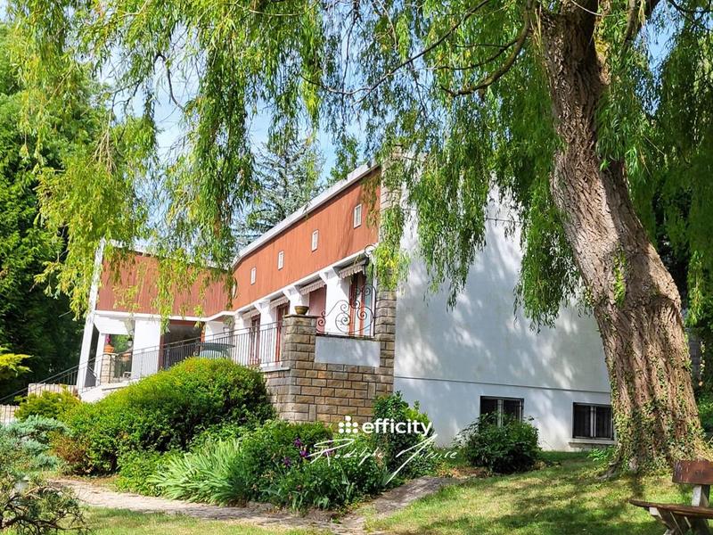 Maison - 180 m² - 8 pièces