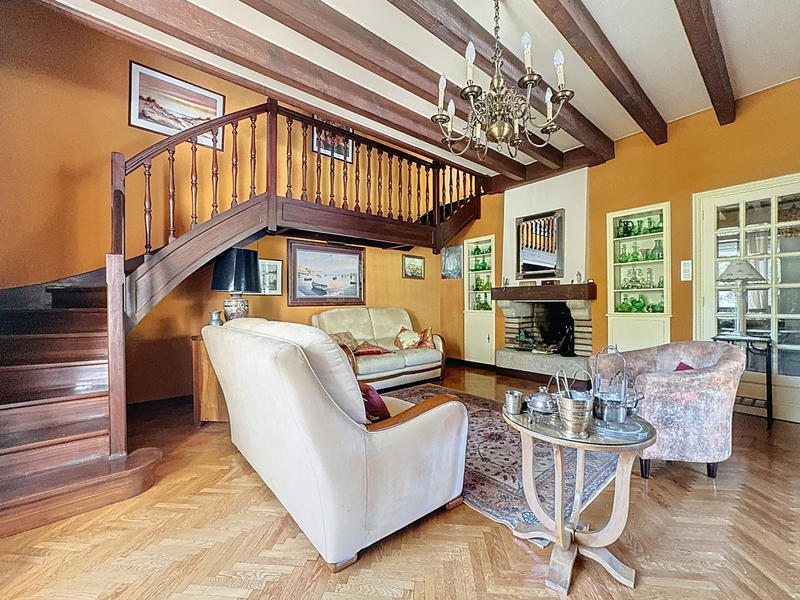 Maison - 146 m² - 6 pièces