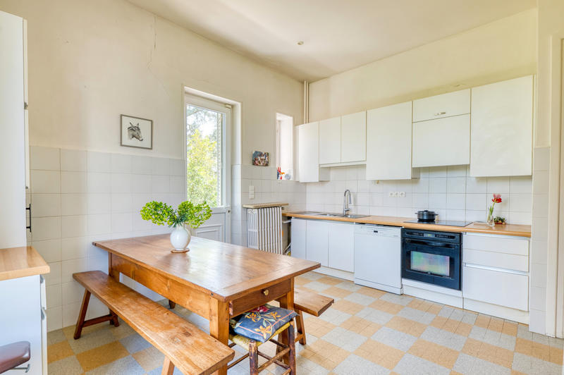 Propriété - 284 m² - 11 pièces