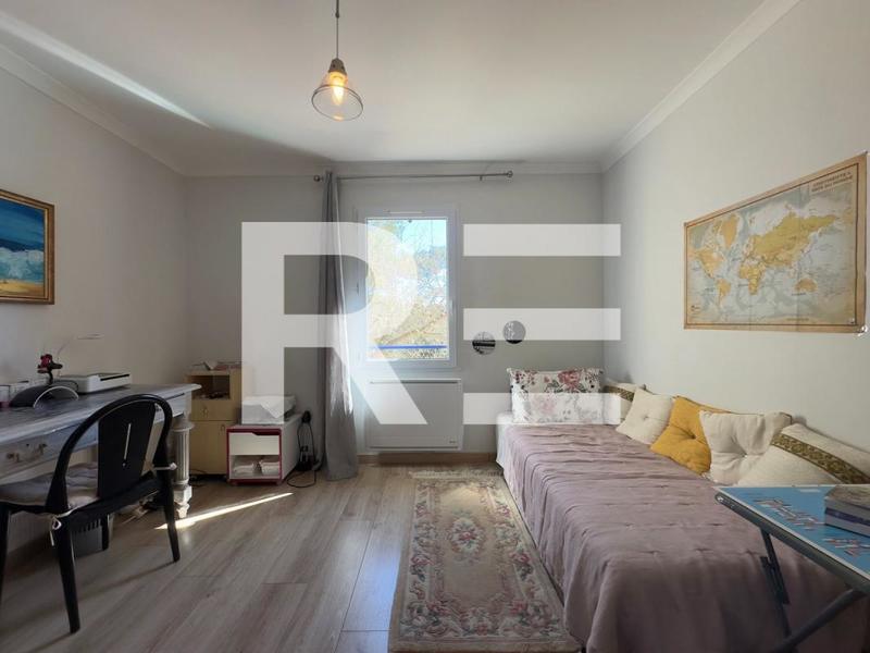 Villa - 188 m² - 9 pièces