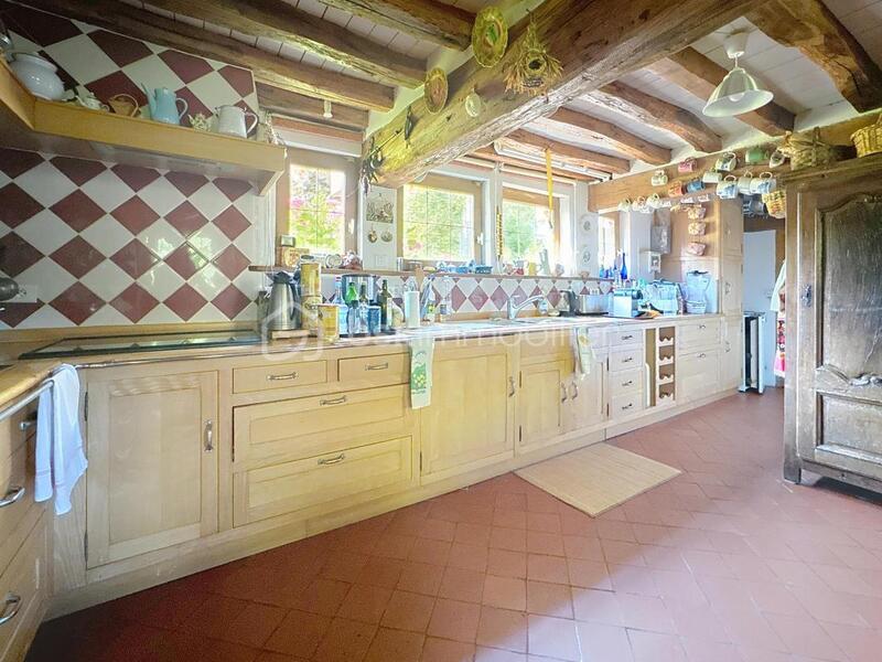 Propriété - 290 m² - 10 pièces