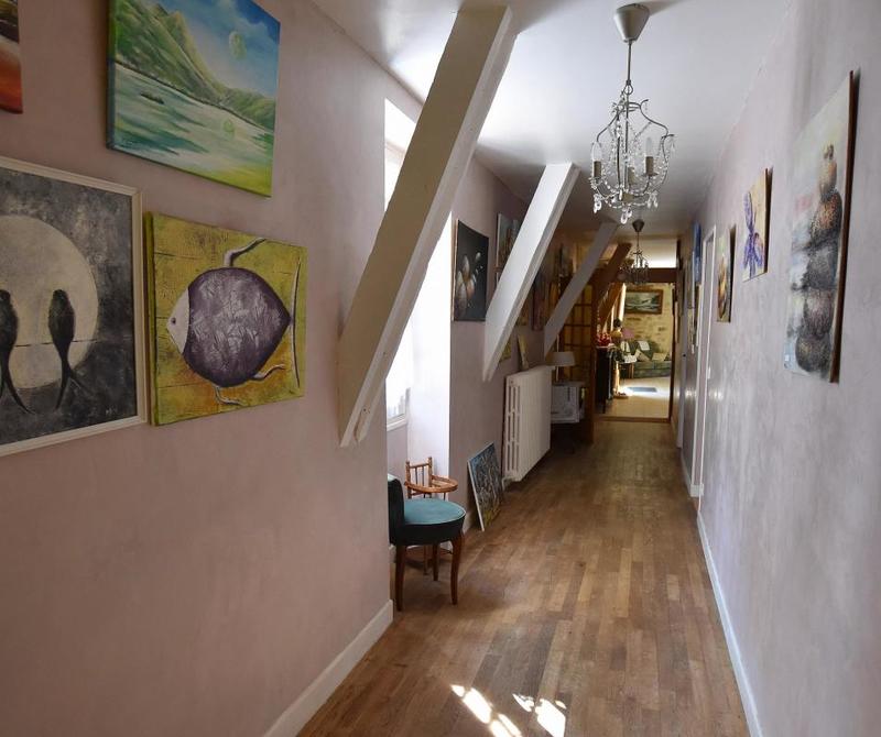 Propriété - 340 m² - 10 pièces