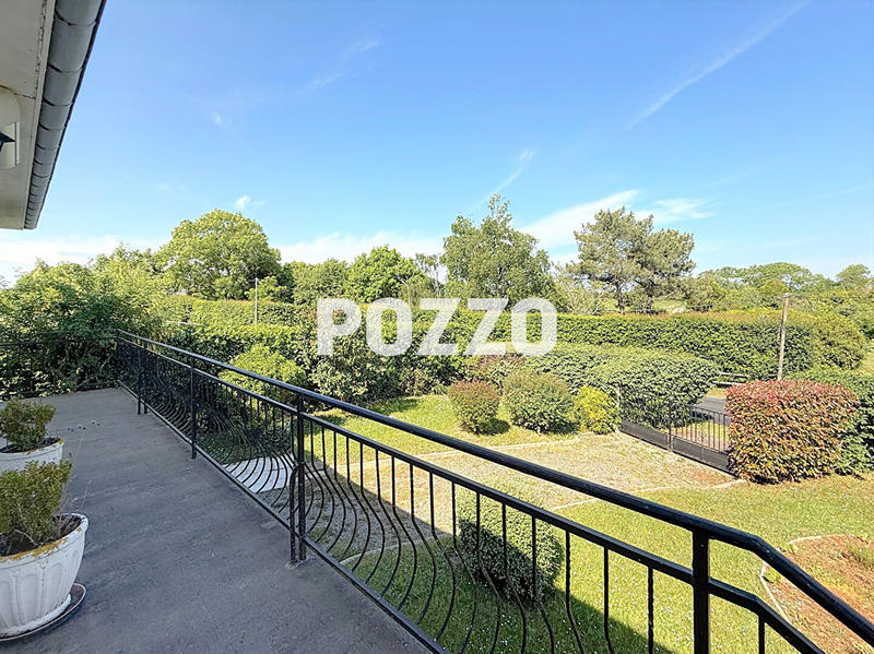 Maison - 95 m² - 5 pièces