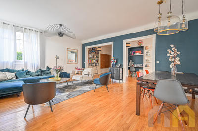 Appartement - 131 m² - 6 pièces