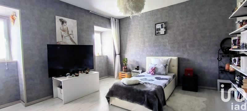 Maison - 243 m² - 15 pièces