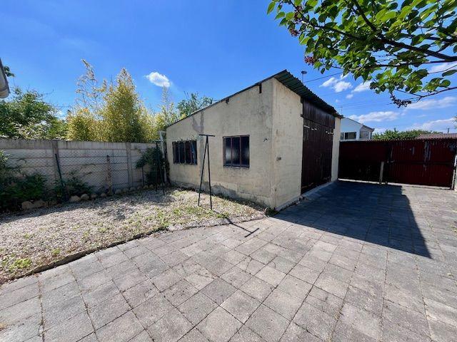 Maison - 104 m² - 9 pièces