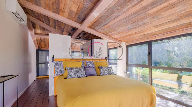 Villa - 180 m² - 7 pièces