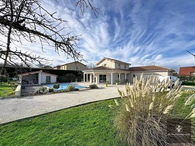 Maison - 145 m² - 6 pièces