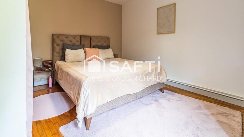 Maison - 180 m² - 7 pièces