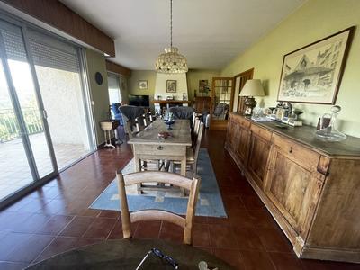 Maison - 190 m² - 6 pièces