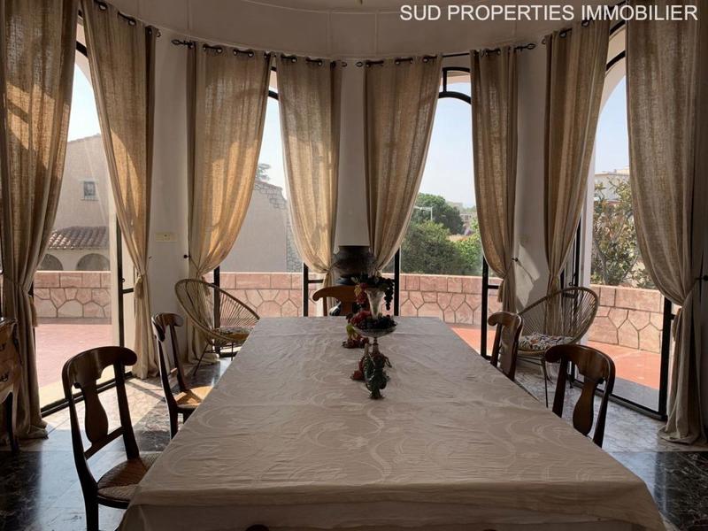 Villa - 247 m² - 7 pièces