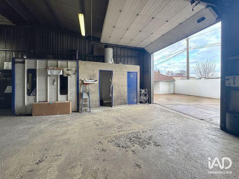 Local commercial - 824 m²