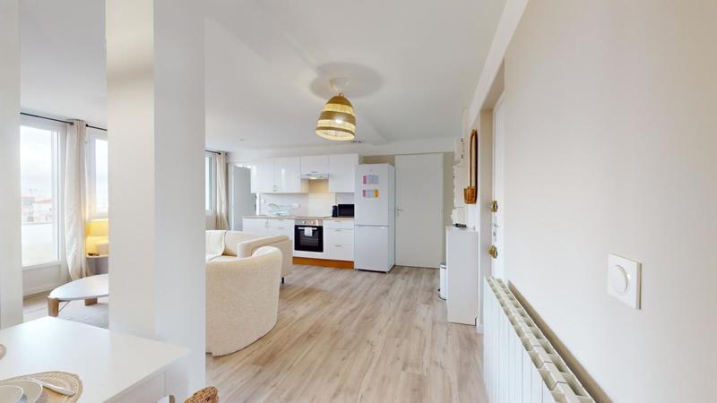 Appartement - 81 m² - 5 pièces