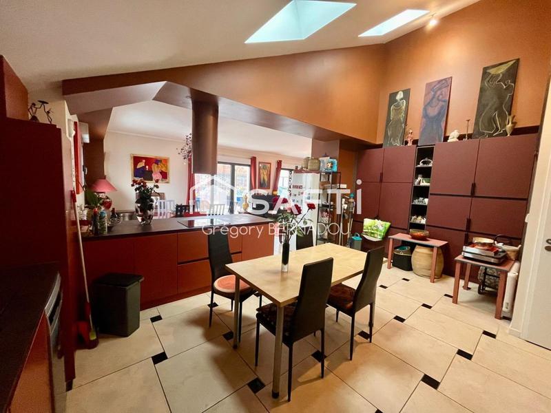 Appartement - 163 m² - 5 pièces