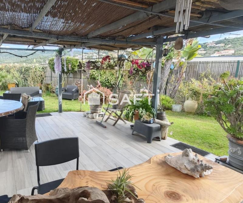 Villa - 100 m² - 3 pièces