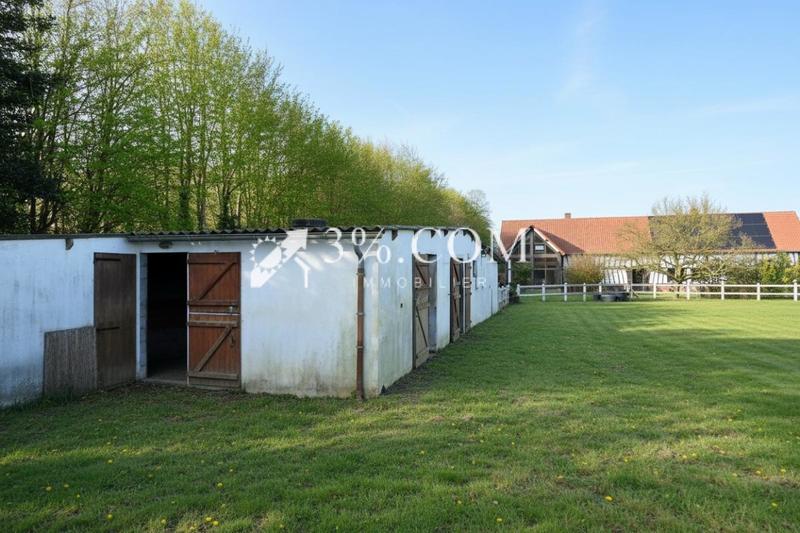 Propriété - 214 m² - 8 pièces