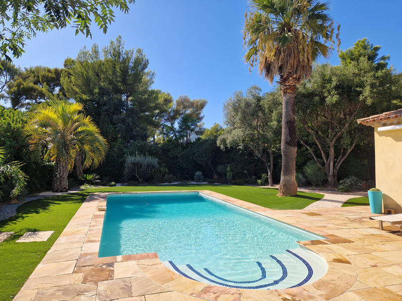 Maison - 205 m² - 6 pièces