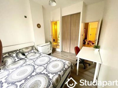 Chambre - 15 m² - 1 pièce