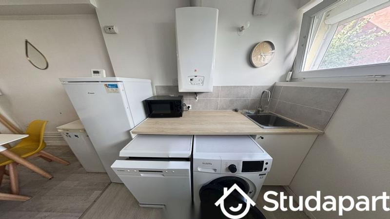 Chambre - 64 m² - 1 pièce