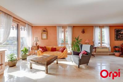 Appartement - 107 m² - 4 pièces