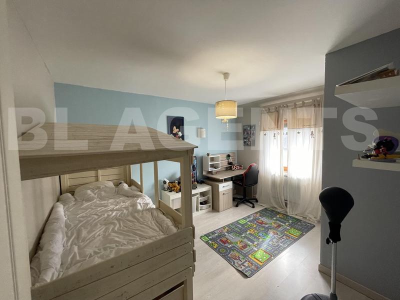 Maison - 200 m² - 8 pièces