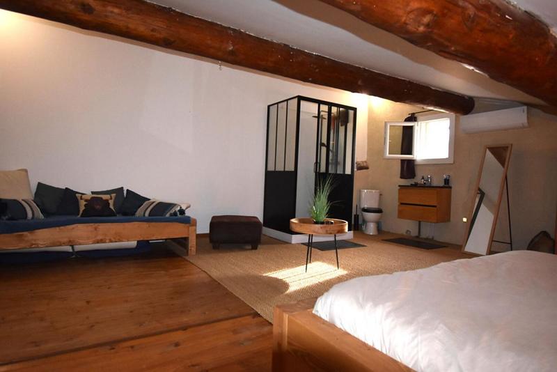 Maison - 235 m² - 8 pièces