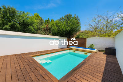 Maison - 152 m² - 8 pièces