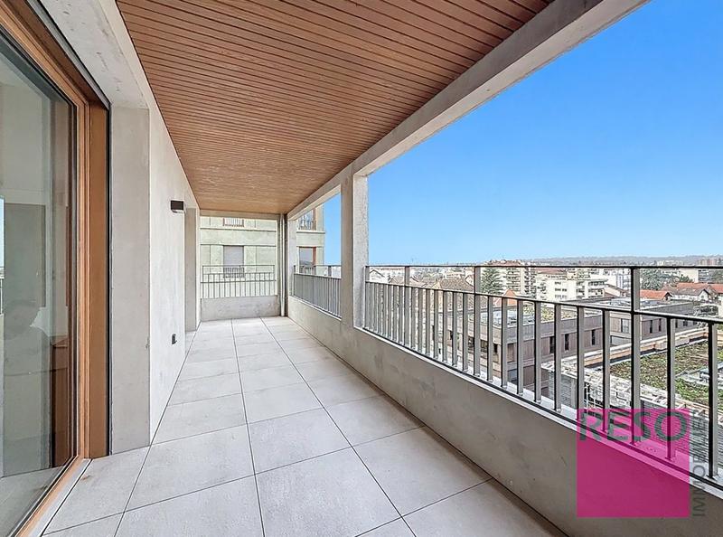 Appartement - 77 m² - 3 pièces