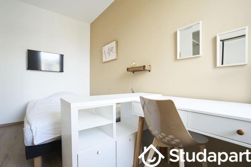 Chambre - 9 m² - 1 pièce