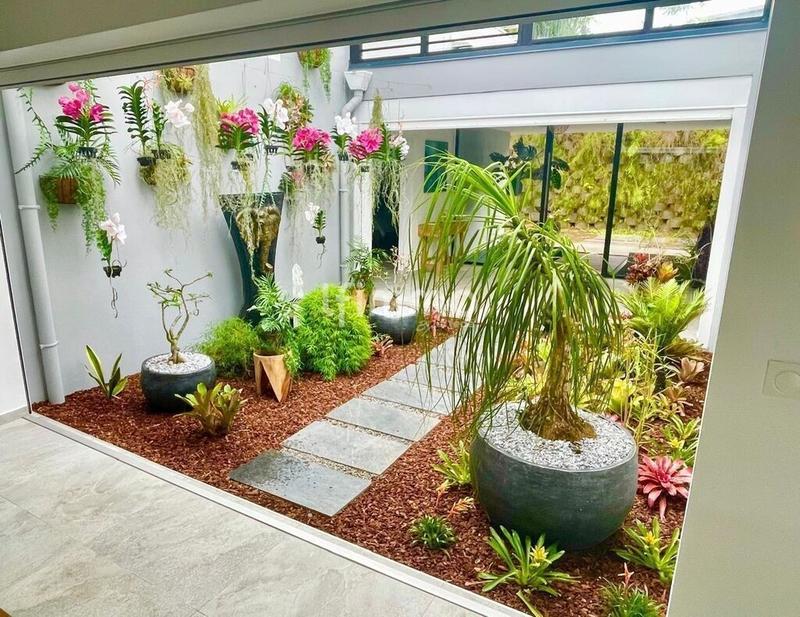 Villa - 220 m² - 6 pièces