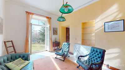 Maison - 536 m² - 13 pièces