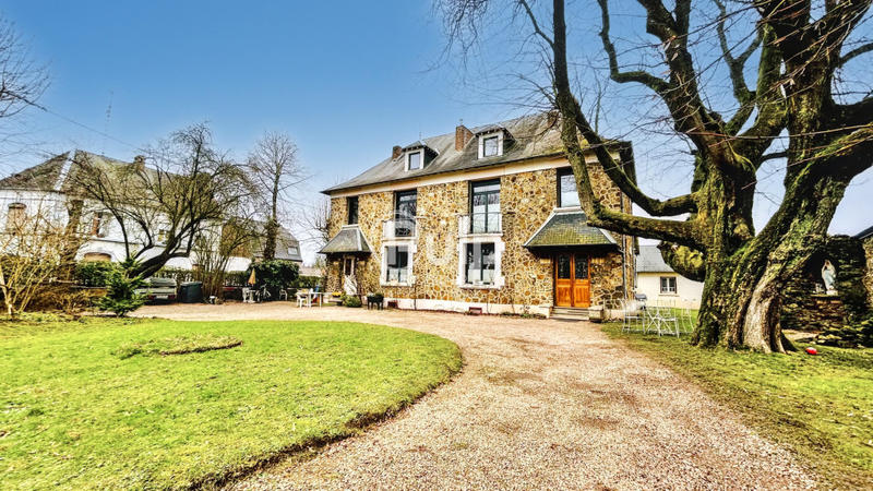 Demeure - 312 m² - 12 pièces