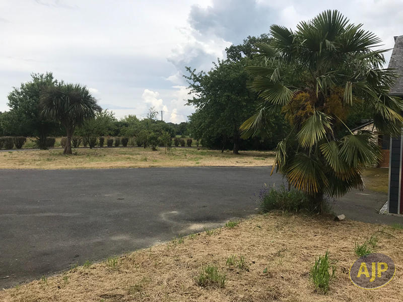 Maison - 280 m² - 9 pièces