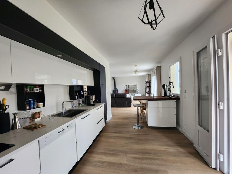 Maison - 101 m² - 5 pièces