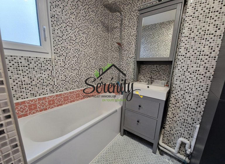 Maison - 84 m² - 4 pièces