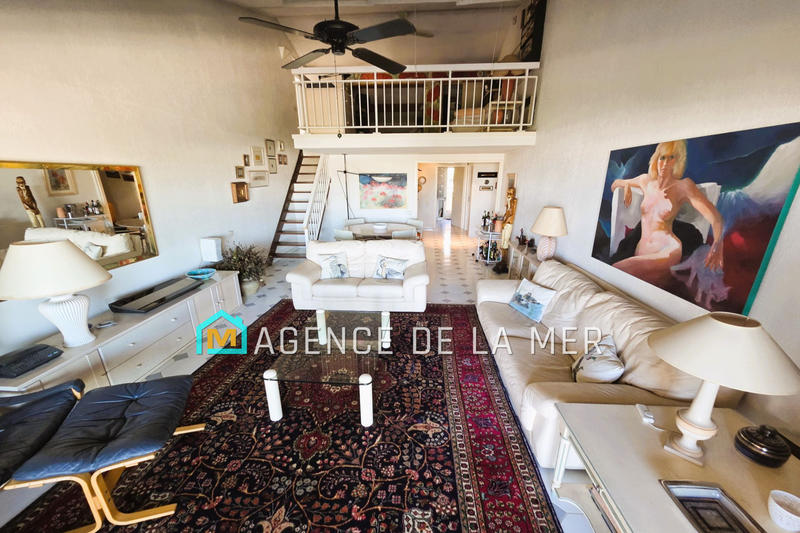 Appartement - 91 m² - 2 pièces