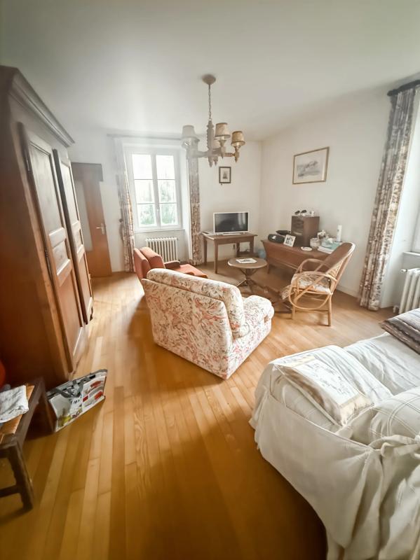 Maison en pierre - 130 m² - 9 pièces