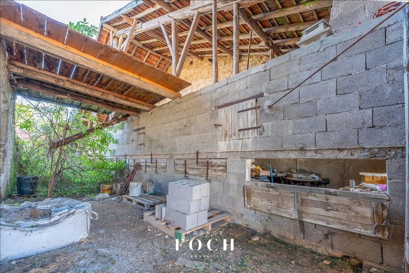 Maison - 250 m² - 5 pièces