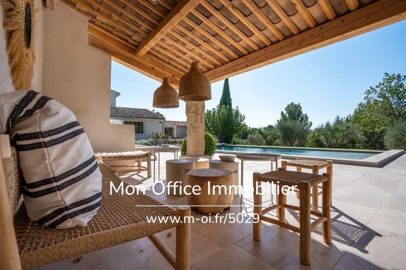 Propriété - 269 m² - 8 pièces