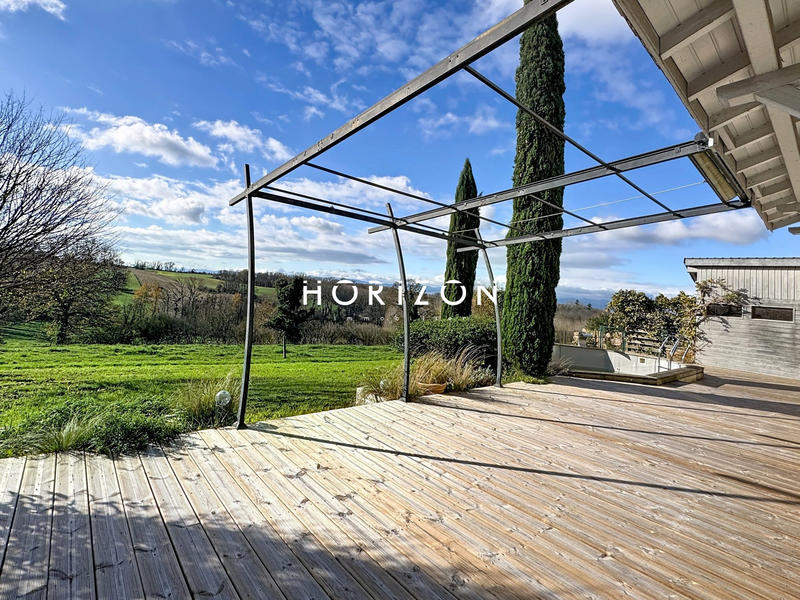 Maison contemporaine - 216 m² - 8 pièces