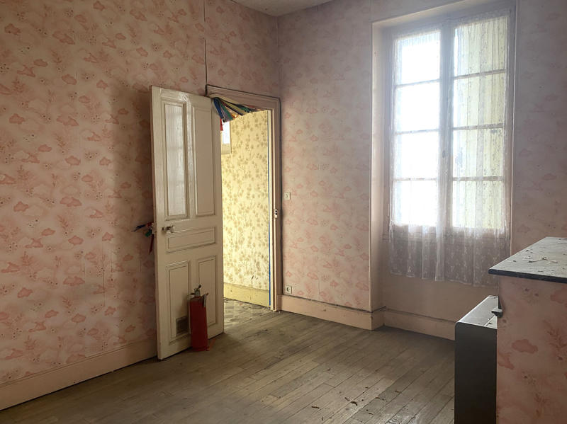 Maison - 95 m² - 5 pièces